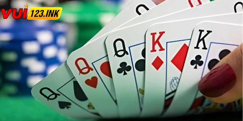 Mẹo chơi bài phỏm - luôn tỉnh táo